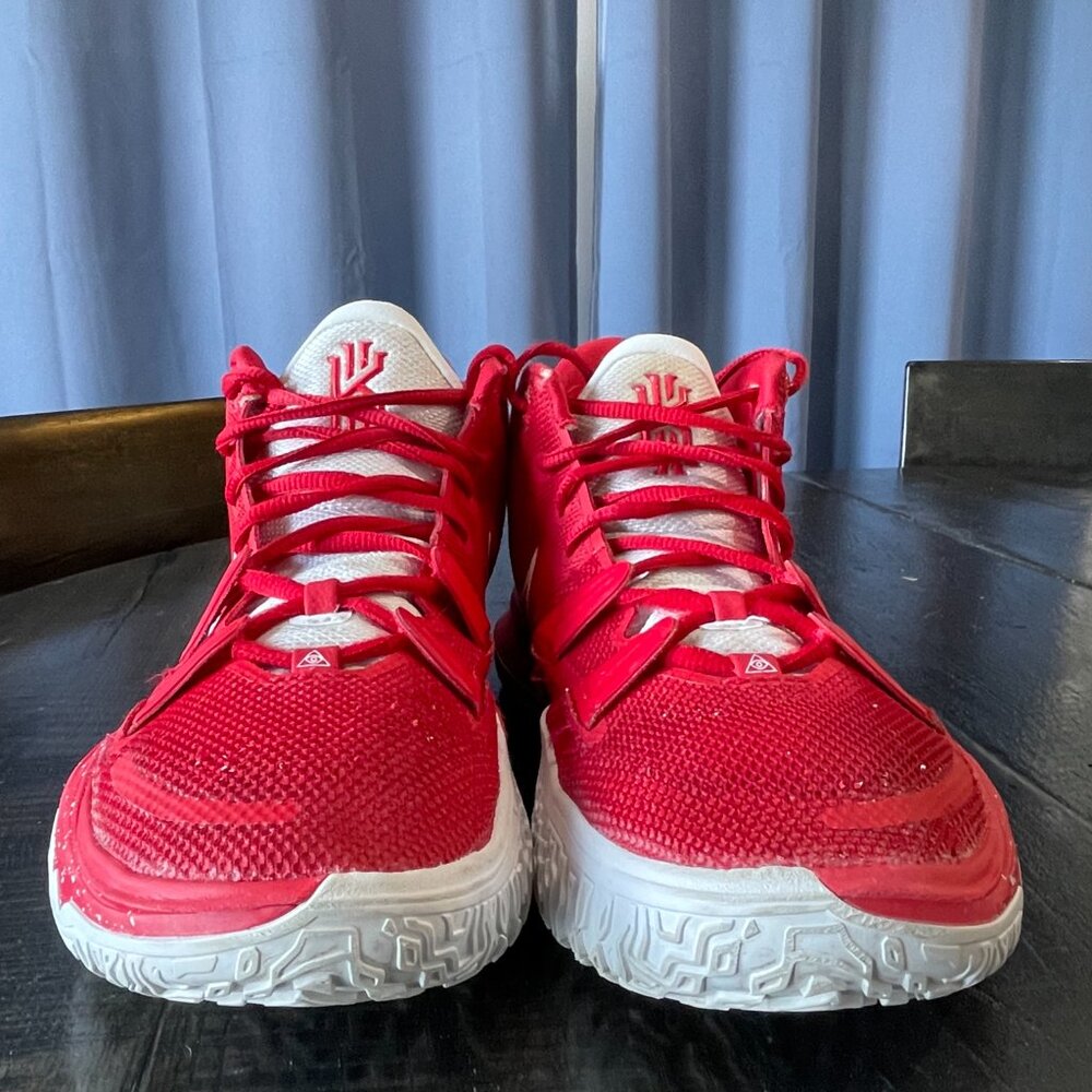 Nike Kyrie 7